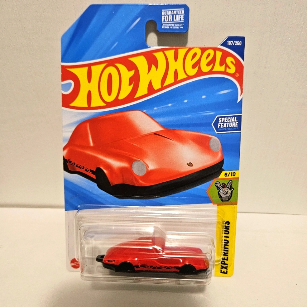 Hot Wheels Red Porsche 911 Sports Car Key Chain.